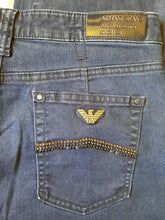 Charger l'image dans la galerie, Pantalon "Seconde" Maëlle - Jean denim brut. Poches strassées. Taille M, 38, 40. Armani Jeans. Made in China