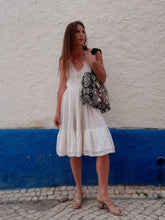 Charger l'image dans la galerie, Robe vintage Alva - Dos nu, volants et broderies. Taille S, 36, 38. Mandarine. Made in France.