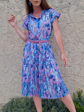 Charger l'image dans la galerie, Robe vintage Valérie - Décolleté et manches volantés. Imprimé abstrait. Taille S, 36, 38.