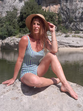 Charger l'image dans la galerie, Maillot de bain vintage Nelly - Turquoise, anis et violet. Taille S, 36, 38. Bonnet B. Création Darina.