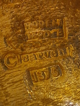 Charger l'image dans la galerie, Broche Caroline - Chouette / Hibou doré et émaillé. Carven. N° 1375.