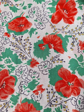 Charger l'image dans la galerie, Chemisier vintage Ombline - Fleuri à fermeture croisée. Taille M, 38, 40. Brigitte Saget. Made in France