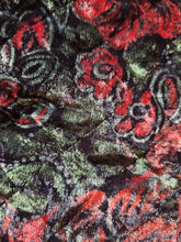 Charger l'image dans la galerie, Veste vintage Chloé - En velours matelassé fleuri et brillant. Taille XL, 42, 44.