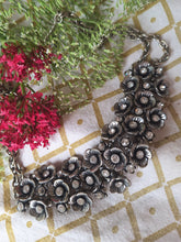 Charger l'image dans la galerie, Collier ancien Adélia - Rangées florales argentées et Zirconium.
