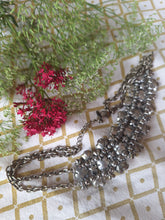 Charger l'image dans la galerie, Collier ancien Adélia - Rangées florales argentées et Zirconium.