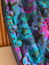 Charger l'image dans la galerie, Veste molletonnée vintage Anna - Imprimé floral éclatant. Taille L, 40, 42. Weill