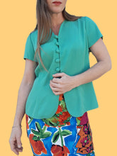 Charger l'image dans la galerie, Chemisier vintage Scarlett - Vert à boutons à brides. Taille M, 38, 40. Françoise de France.