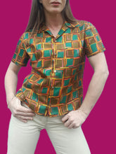 Charger l'image dans la galerie, Chemisier vintage Adeline. Bariolée vert émeraude. Taille M, 36, 38