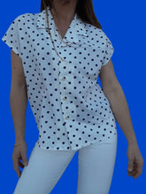 Charger l'image dans la galerie, Chemisier vintage Jessica - A pois bleu marine et blanc. Taille M, 38, 40. Françoise de France.
