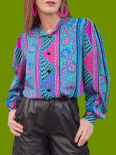 Charger l'image dans la galerie, Chemisier vintage Ombeline - Imprimé géométrique coloré et irisé. Taille M, 38, 40. Fink Modell.