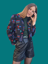 Charger l'image dans la galerie, Boléro vintage Julia - Matelassée. Imprimé graphique. Taille M, 38, 40. Caroline Rohmer. Made in France