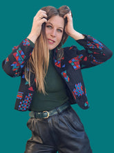 Charger l'image dans la galerie, Boléro vintage Julia - Matelassée. Imprimé graphique. Taille M, 38, 40. Caroline Rohmer. Made in France