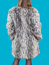Charger l'image dans la galerie, Manteau "Seconde" Lucie - Fausse fourrure grise et noire. Taille XL, 42, 44. Manoukian. Made in China