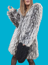 Charger l'image dans la galerie, Manteau "Seconde" Lucie - Fausse fourrure grise et noire. Taille XL, 42, 44. Manoukian. Made in China