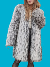 Charger l'image dans la galerie, Manteau "Seconde" Lucie - Fausse fourrure grise et noire. Taille XL, 42, 44. Manoukian. Made in China