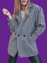 Charger l'image dans la galerie, Veste "Seconde" Lola - Pied de poule noir, blanc et violet en laine. Taille M, 38, 40. C&A. Made in England.