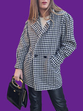 Charger l'image dans la galerie, Veste "Seconde" Lola - Pied de poule noir, blanc et violet en laine. Taille M, 38, 40. C&A. Made in England.