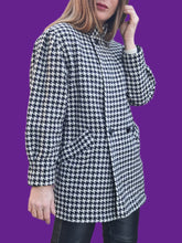 Charger l'image dans la galerie, Veste "Seconde" Lola - Pied de poule noir, blanc et violet en laine. Taille M, 38, 40. C&A. Made in England.
