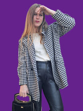 Charger l'image dans la galerie, Veste "Seconde" Lola - Pied de poule noir, blanc et violet en laine. Taille M, 38, 40. C&A. Made in England.