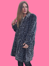 Charger l'image dans la galerie, Manteau vintage Najeth - Imprimé animalier gris et noir. Fourrure synthétique. Taille L, 40, 42. Margot JJ Deray. Made in France