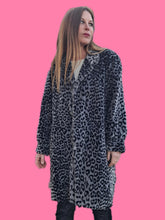 Charger l'image dans la galerie, Manteau vintage Najeth - Imprimé animalier gris et noir. Fourrure synthétique. Taille L, 40, 42. Margot JJ Deray. Made in France