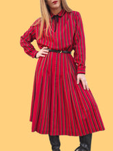 Charger l'image dans la galerie, Robe vintage Denise - Plissée à rayures rouges. Taille S, 36, 38. Gérard Pasquier. Made in France