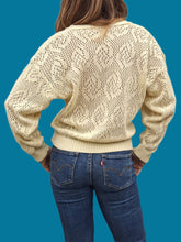 Charger l'image dans la galerie, Gilet vintage Blandine - En maille ajourée jaune pâle. Taille L, 40, 42. Tricots Valy. Made in France