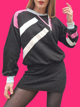 Charger l'image dans la galerie, Sweat vintage Emmy - Col asymétrique et bandes contrastantes. Taille M, 38, 40. Trévois. Made in France