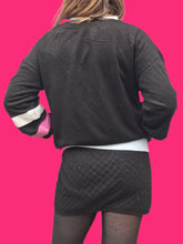 Charger l'image dans la galerie, Sweat vintage Emmy - Col asymétrique et bandes contrastantes. Taille M, 38, 40. Trévois. Made in France