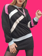 Charger l'image dans la galerie, Sweat vintage Emmy - Col asymétrique et bandes contrastantes. Taille M, 38, 40. Trévois. Made in France