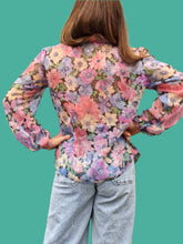 Charger l'image dans la galerie, Chemisier vintage Victoria - Fleuri transparent. Taille M, 38, 40. Cousue main.