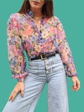 Charger l'image dans la galerie, Chemisier vintage Victoria - Fleuri transparent. Taille M, 38, 40. Cousue main.