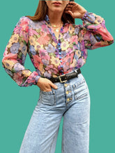 Charger l'image dans la galerie, Chemisier vintage Victoria - Fleuri transparent. Taille M, 38, 40. Cousue main.