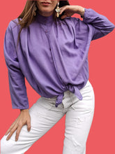 Charger l'image dans la galerie, Chemisier vintage Léanna - Violet, plissé, chauve souris. Taille M, 38, 40. Made in France.