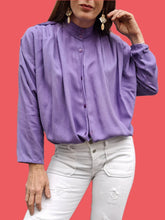 Charger l'image dans la galerie, Chemisier vintage Léanna - Violet, plissé, chauve souris. Taille M, 38, 40. Made in France.