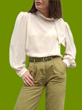 Charger l'image dans la galerie, Blouse vintage Margot - Nude, plis et fronces. Taille L, 40, 42.