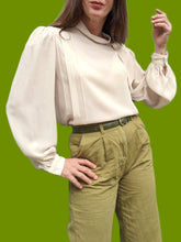Charger l'image dans la galerie, Blouse vintage Margot - Nude, plis et fronces. Taille L, 40, 42.