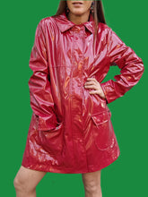 Charger l'image dans la galerie, Ciré 'Seconde' Lidia - Vernis rose cerise. Taille XXL, 44, 46. Armor-Lux