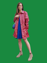 Charger l'image dans la galerie, Ciré 'Seconde' Lidia - Vernis rose cerise. Taille XXL, 44, 46. Armor-Lux