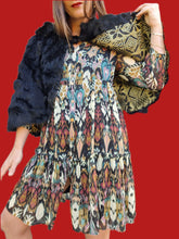 Charger l'image dans la galerie, Cape vintage Göndul - Fourrure animale noire. Viking, guerrière Walkyrie. Taille unique