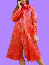 Charger l'image dans la galerie, Imperméable vintage Angèle - En PVC saumon. Taille S, 36, 38. Miss Helen. Made in Hong Kong