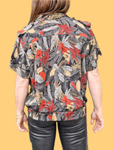 Charger l'image dans la galerie, Blouse vintage Violette - Imprimé tropical et patte d'épaules. Taille XL, 42, 44.