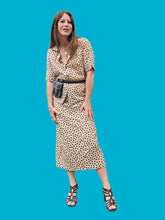 Charger l'image dans la galerie, Ensemble vintage Léna - Chemisier et jupe à pois beige et noir. Taille M, 38, 40. Alvarina. Made in France