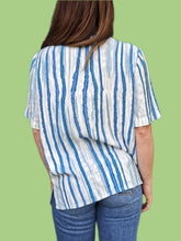 Charger l'image dans la galerie, Chemisier vintage Ingrid - Rayures blanches et bleues. Taille L, 40, 42. PierBé. Made in France.