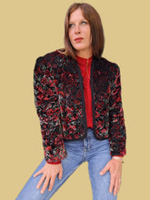 Charger l'image dans la galerie, Veste vintage Chloé - En velours matelassé fleuri et brillant. Taille XL, 42, 44.