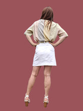 Charger l'image dans la galerie, Mini Jupe vintage Caroline - En jean blanc. Taille S, 36, 38. Made in France.