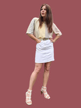Charger l'image dans la galerie, Mini Jupe vintage Caroline - En jean blanc. Taille S, 36, 38. Made in France.