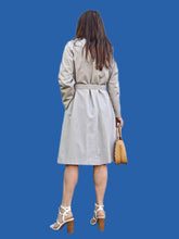 Charger l'image dans la galerie, Trench-Coat vintage Anna - Bleu glacier. Taille M, 38, 40. P Poucquet. Diolen