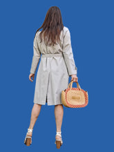 Charger l'image dans la galerie, Trench-Coat vintage Anna - Bleu glacier. Taille M, 38, 40. P Poucquet. Diolen