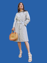 Charger l'image dans la galerie, Trench-Coat vintage Anna - Bleu glacier. Taille M, 38, 40. P Poucquet. Diolen